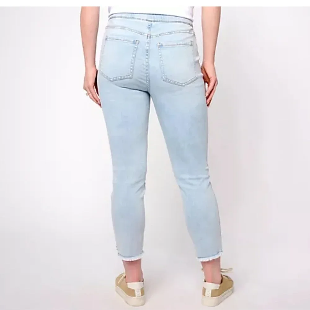 NEW Isaac Mizrahi Live! Regular Indigo True Denim Slim Jean w/ Stud Detail Sz 10 - Picture 2 of 5